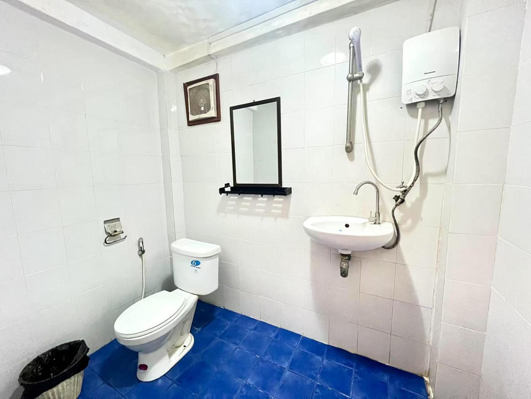 Vangvieng Pool House Hotel Vang Vieng Dış mekan fotoğraf