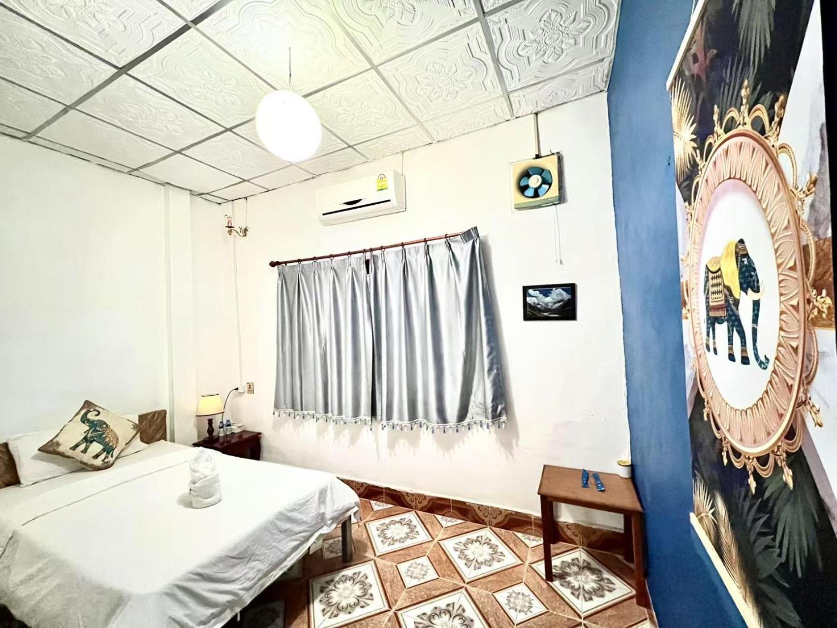 Vangvieng Pool House Hotel Vang Vieng Dış mekan fotoğraf
