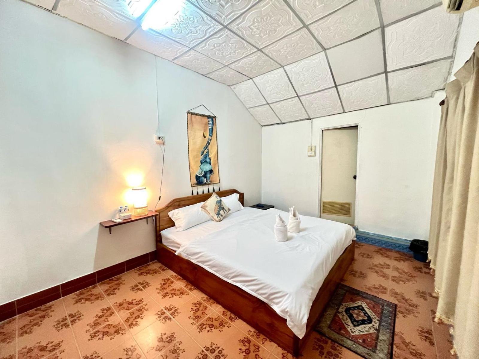 Vangvieng Pool House Hotel Vang Vieng Dış mekan fotoğraf